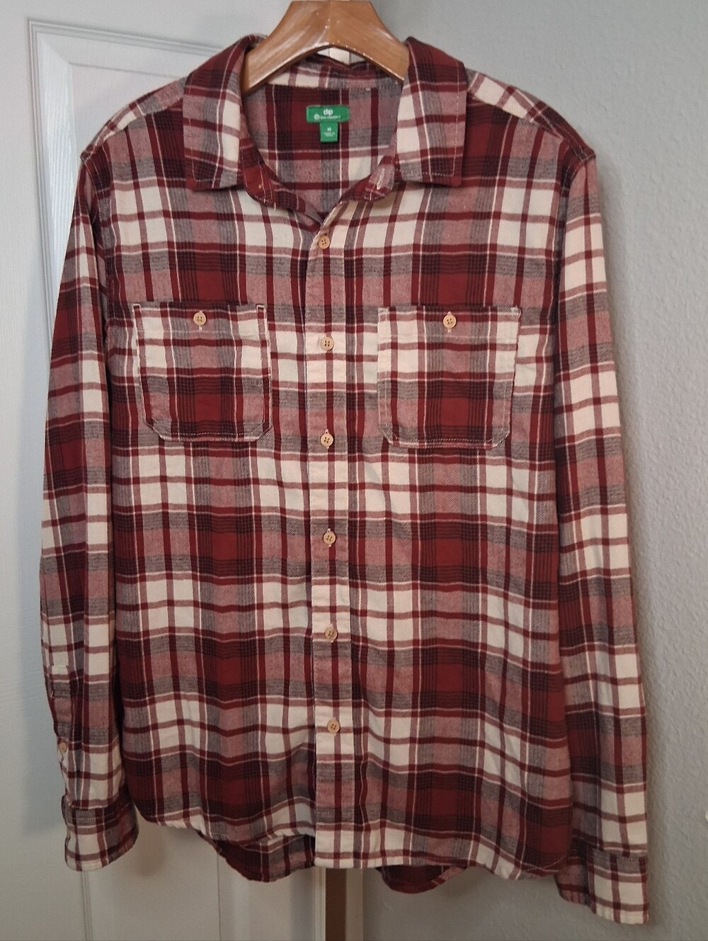 Dip Eco Friendly Red And Cream Plaid Flannel Button Down Long Sleeve Medium
